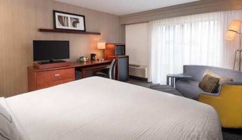 King Room with Sofa Bed