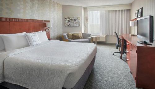 King Room with Bathtub and Sofa Bed - Mobility Access