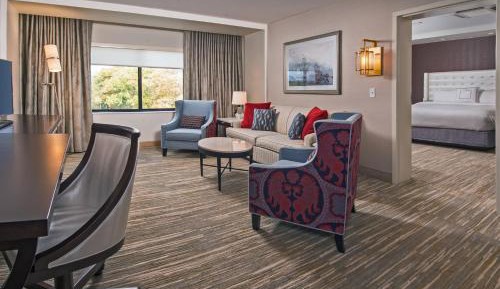 Suite, 1 King, Sofa bed