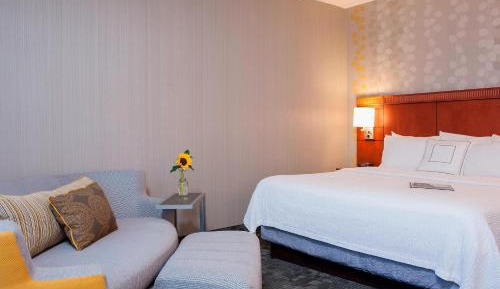 King Room with Sofa Bed - Non-Smoking