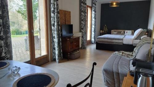 Double Room with Private Bathroom