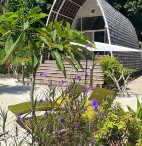 Villa with Garden View