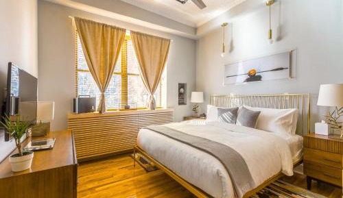 Deluxe Loft Suite with Kitchenette 