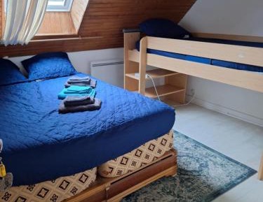 Triple Room with Shared Bathroom