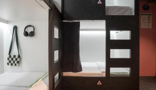 Bed in 4-Bed Mixed Dormitory - shared bathroom