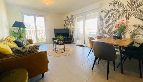 Three-Bedroom Apartment with Park View