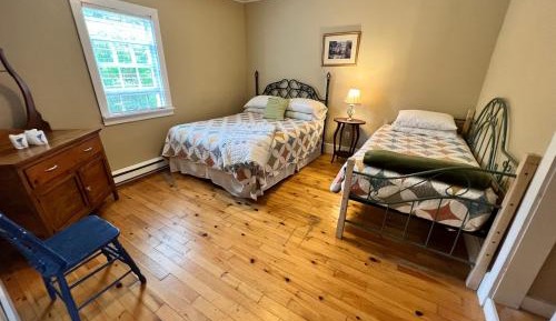 Deluxe Queen Suite