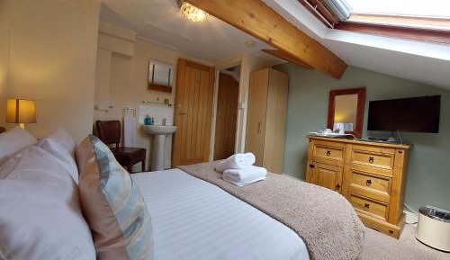 Double Room with Private External Bathroom