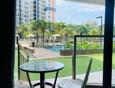 Junior Suite with Pool View