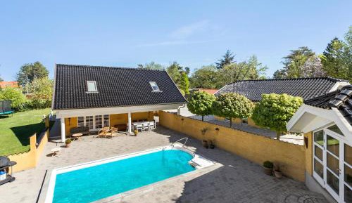 Four-Bedroom Vacation Home