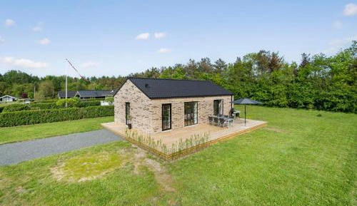 Three-Bedroom Vacation Home 