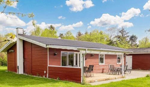 Three-Bedroom Vacation Home 