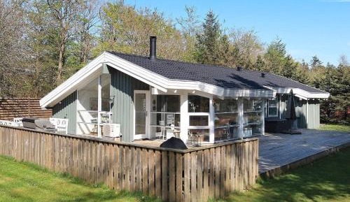Three-Bedroom Vacation Home 