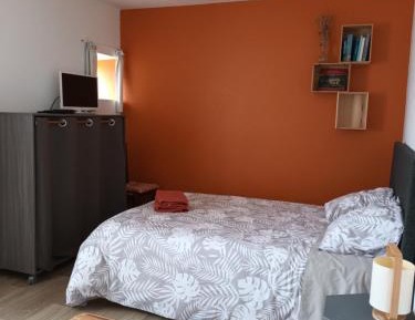 Single Room with Private External Bathroom