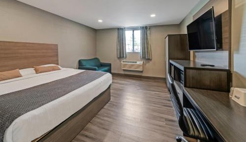 King Room - Non-Smoking