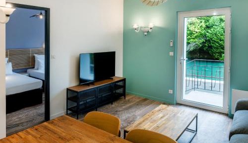 Two-Bedroom Apartment with Terrace