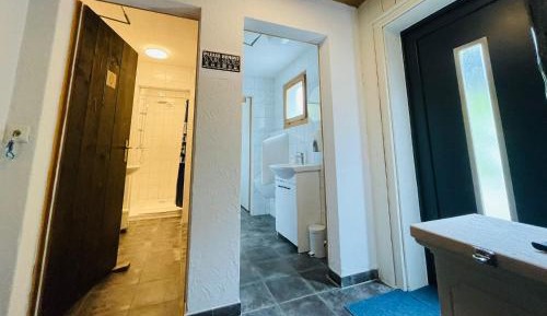 10-Bed Mixed Dormitory Room