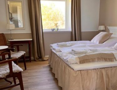 Double Room with Shared Toilet