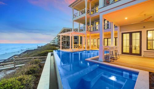 Nine-Bedroom Holiday Home