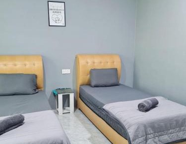 Deluxe Twin Room with Window