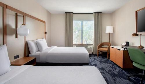 Queen Room with Two Queen Beds - Hearing Accessible