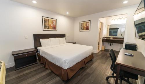 Non-Smoking - King Room