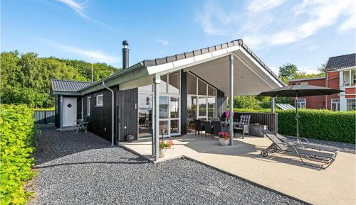 Three-Bedroom Vacation Home 