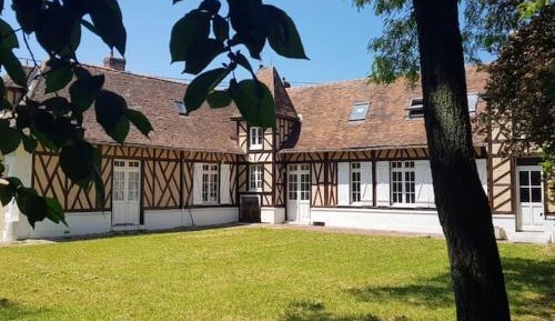 Seven-Bedroom House