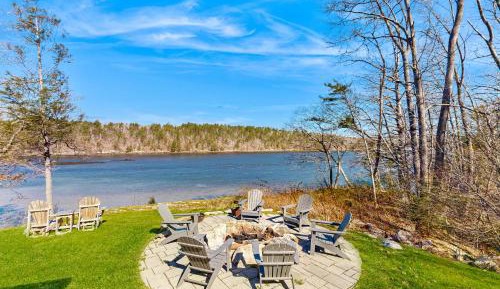 Three-Bedroom Vacation Home 
