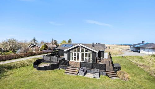 Three-Bedroom Vacation Home 