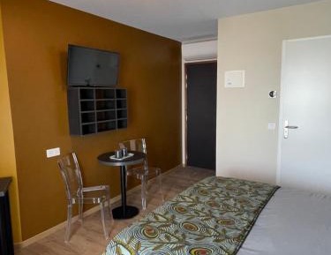Studio with Terrace