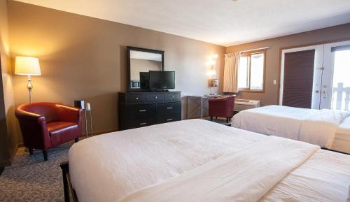 Deluxe Queen Room with Two Queen Beds
