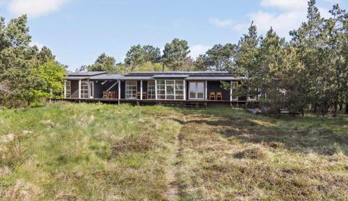 Three-Bedroom Vacation Home 