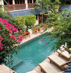 Deluxe Double Room with Pool View