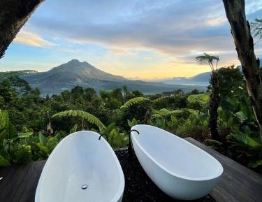 1 Bedroom Cabin with 2 Outdoor Bathtubs – Mountain View