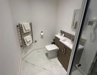 Deluxe Double Room (1 adult + 1 child)