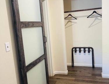 King Room - Non-Smoking