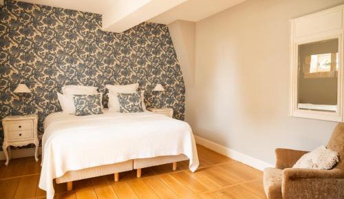 Double Room with Private External Bathroom