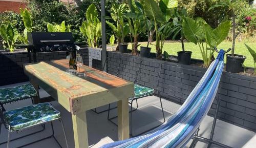 Deluxe One-Bedroom Apartment with Garden View