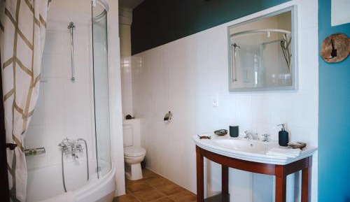 Deluxe Room (1 adult + 2 children)