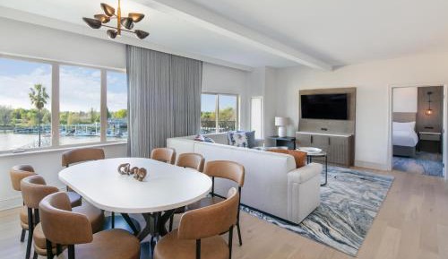 Montecarlo, Suite, 1 King, River view, Balcony