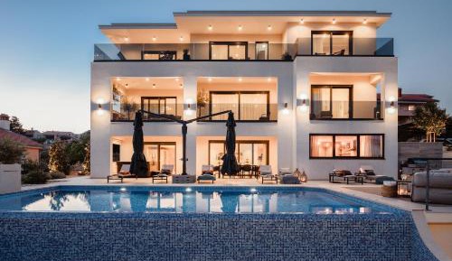 Deluxe Villa