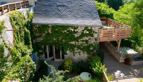 Comfort Double Room with Terrace (non-Troglodyte)