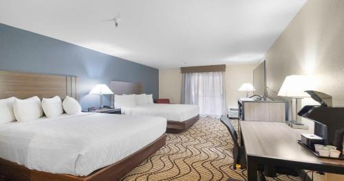 Queen Room with Two Queen Beds - Non-Smoking