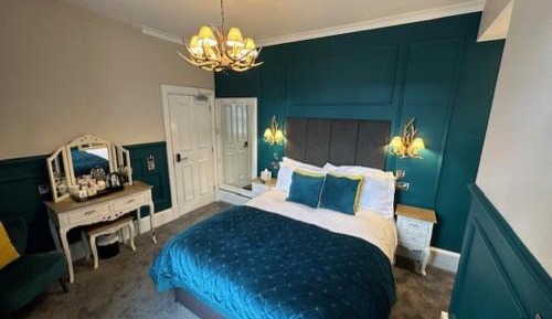 Double Room with Private Bathroom