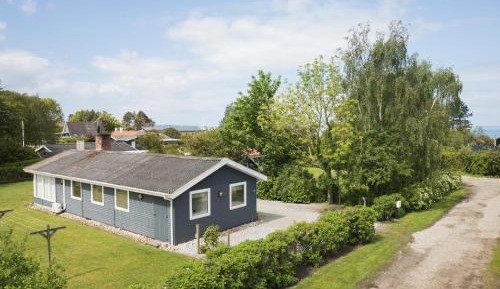 Three-Bedroom Vacation Home 