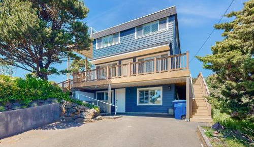 Four bedroom holiday home 