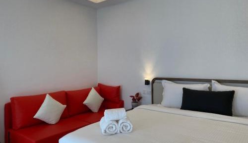 Deluxe Double Room (2 Adults + 1 Child)
