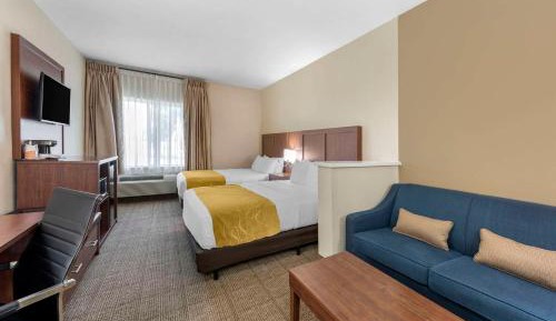 Queen Room with Two Queen Beds - Accessible/Non-Smoking 