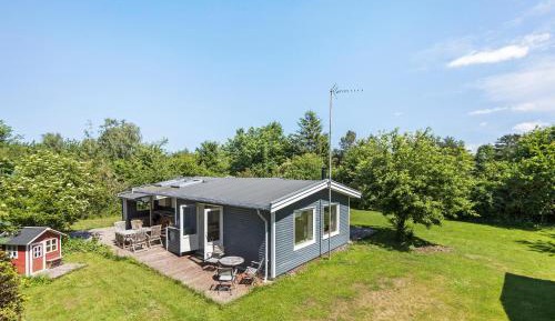 Three-Bedroom Vacation Home 